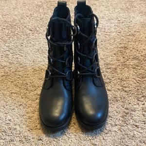 Sorel womens Joan boot 6.5